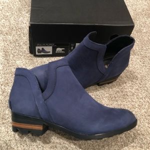 Sorel Lolla Cut-Out Booties!
